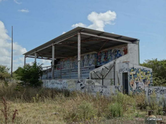 urbex-velodrome-saint-pierre-d'oleron-stade-jpg