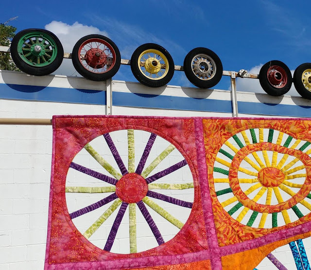 Open weaving circle quilt using Island Batik fabrics