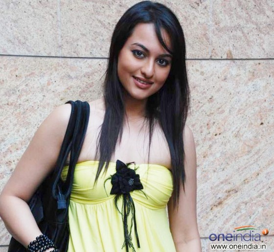 Sonakshi Sinha Hot Wall Papers