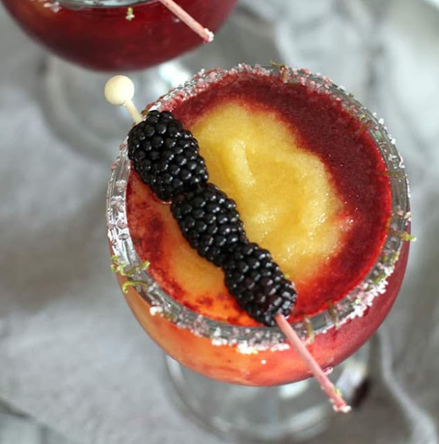 Blackberry Peach Frozen Margaritas #drink #summer