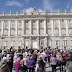 Mayores por la igualdad frente al Palacio Real