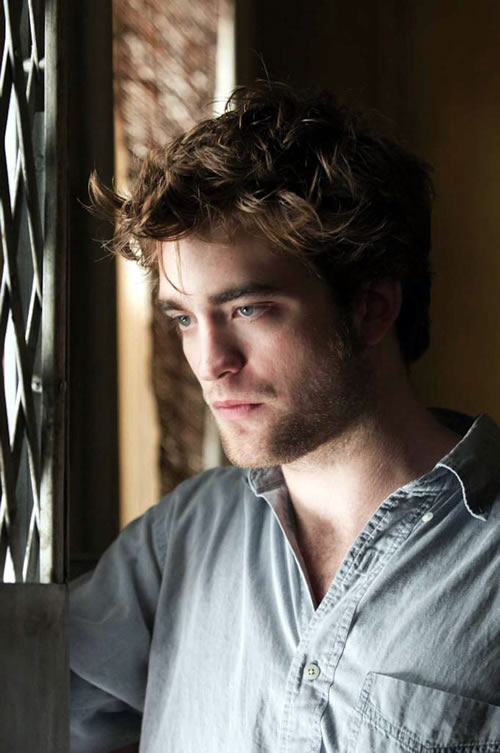 robert pattinson water for elephants. Robert Pattinson will be