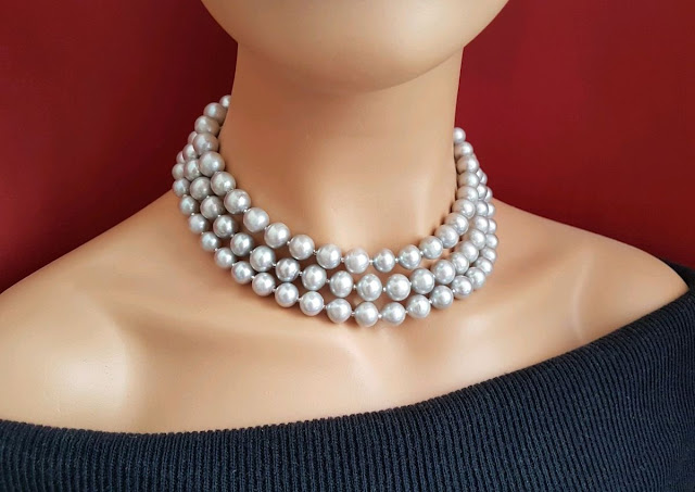 3 Strand Pearl Choker