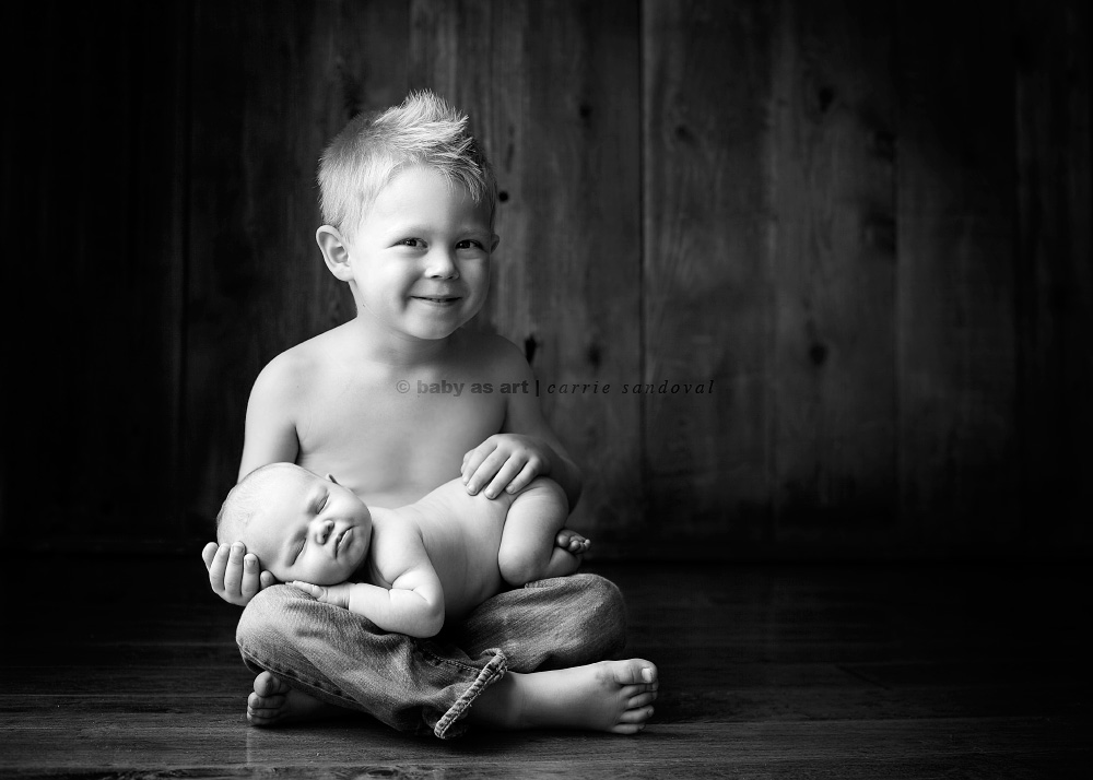 Lovely for Less: Newborn Photography Ideas