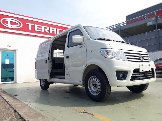 Xe Tera-V Van 2 chỗ vào phố