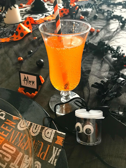 Black and Orange Halloween Party decorating ideas