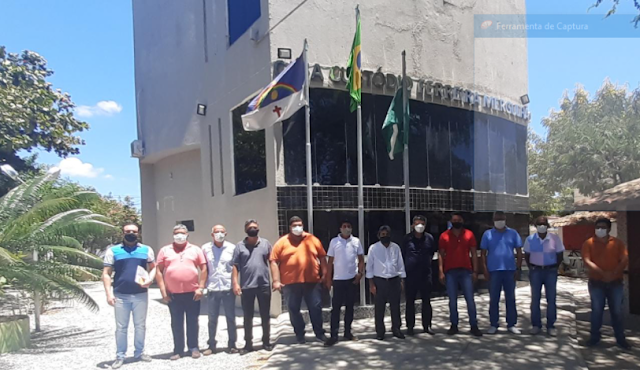 VEREADORES SOLICITAM AO SECRETÁRIO DE AÇÃO SOCIAL QUE AO INVÉS DE ADQUIRIR PEIXES DESTRIBUAM CESTAS BÁSICAS NA SEMANA SANTA EM BELO JARDIM, PE