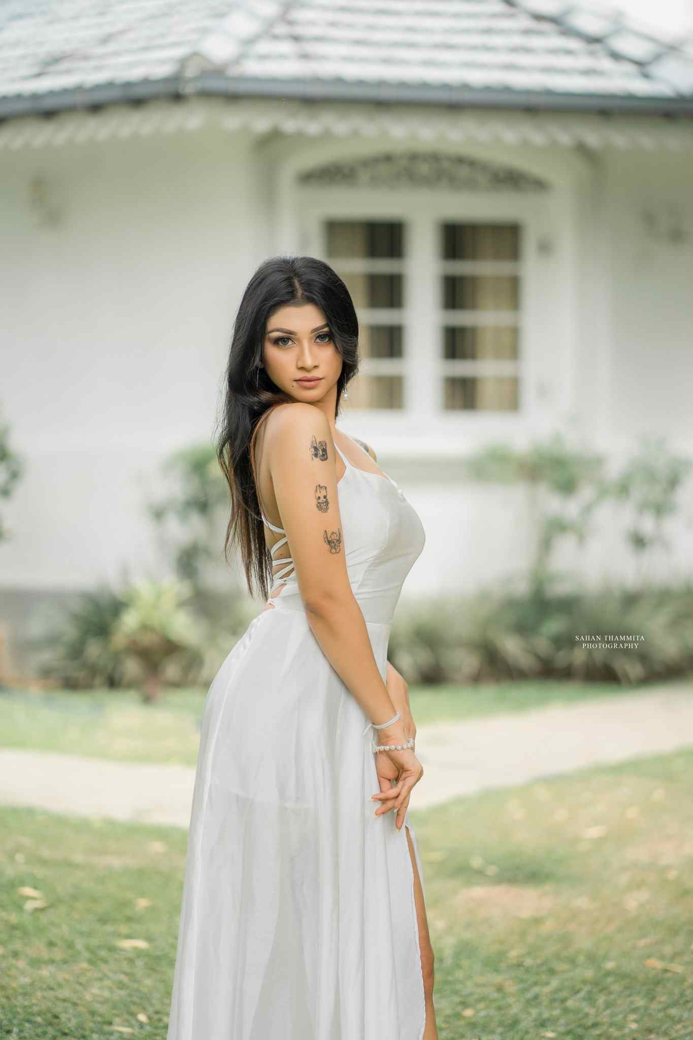 Pooja Vindy as a charming Western bride. Sahan Thammita Photography. Sri Lankan Bridal photos. Western brides. Pooja Vindy hot. Hot Sri Lankan girls.