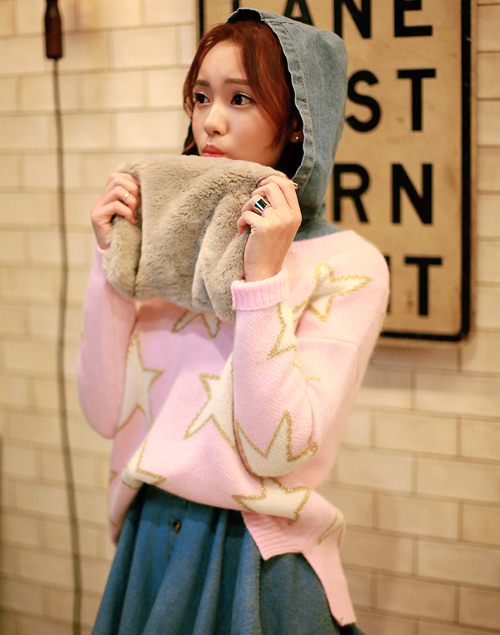 Star Knit Pullover