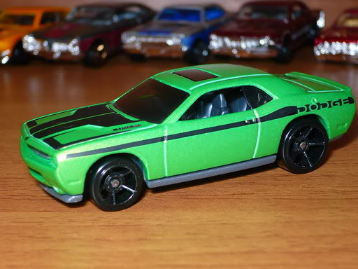 dodge challenger srt8