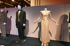 Oz Great and Powerful film costumes