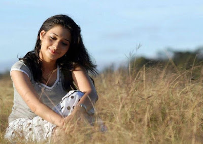 South Actress Tamanna Bhatia Hot Sexy Wide HD Wallpapers 