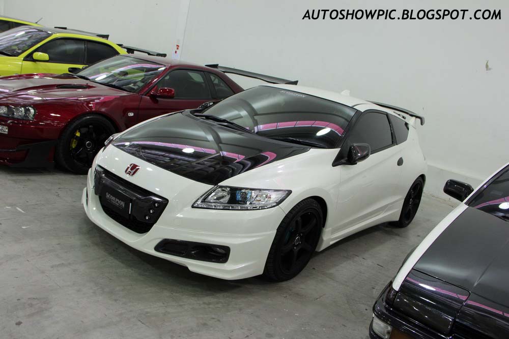 Modified Honda CR-Z