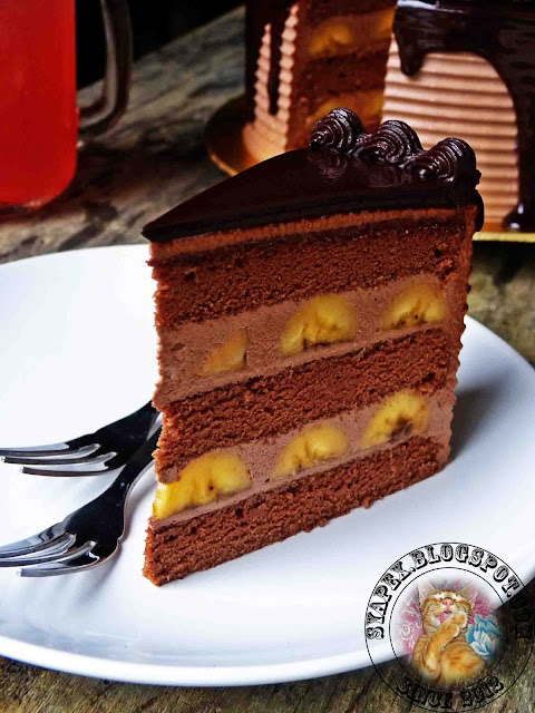 Syapex kitchen: Banana Chocolate Mousse Cake