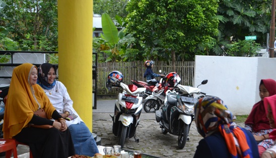 Suasana Kantor Golkar Selayar, Menunggu Hasil Perolehan Suara 