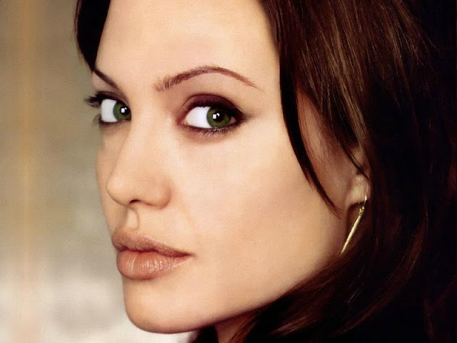 Angelina Jolie Photos, Pictures, and Wallpaper