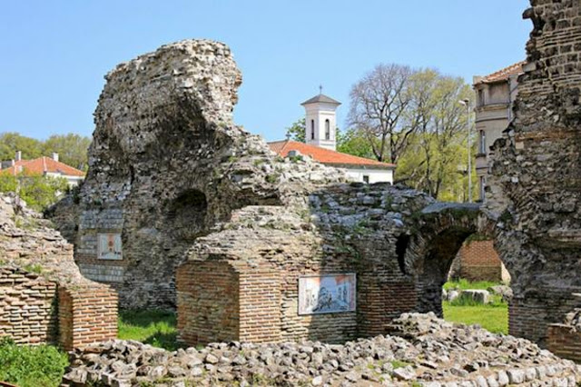 Руины римских бань в Варне, Болгария