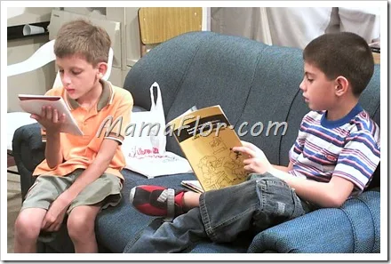 niños leyendo