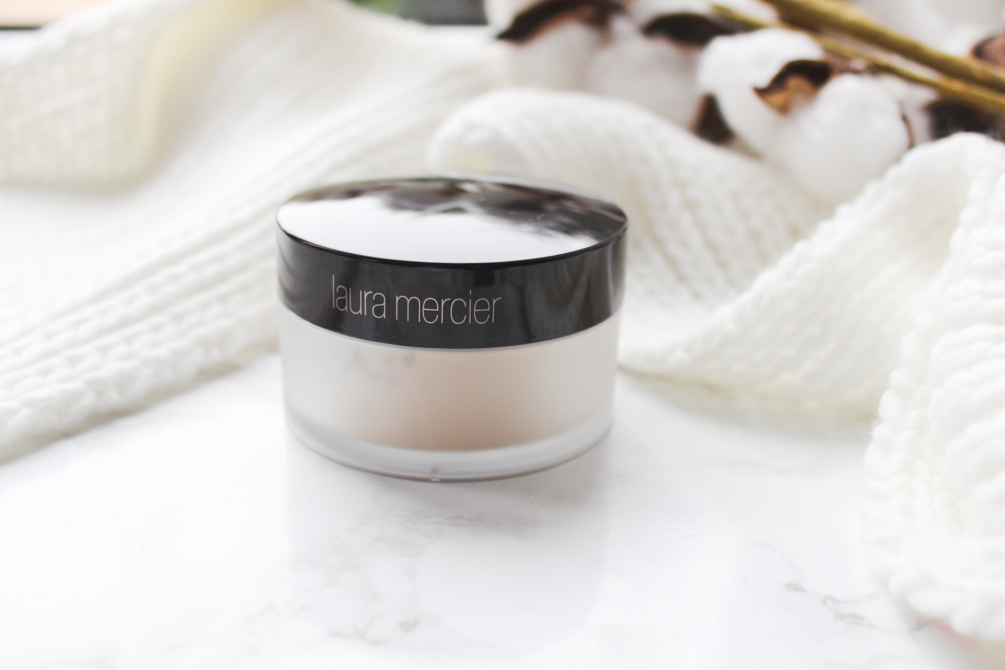 Laura Mercier Translucent Loose Setting Powder recenzja