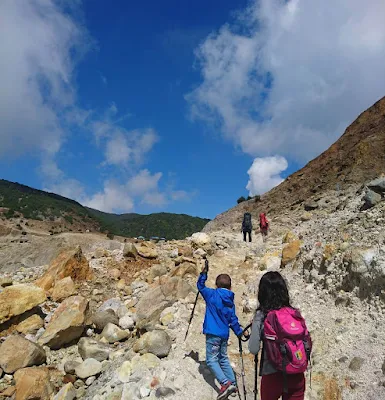 gunung ramah pendaki papandayan