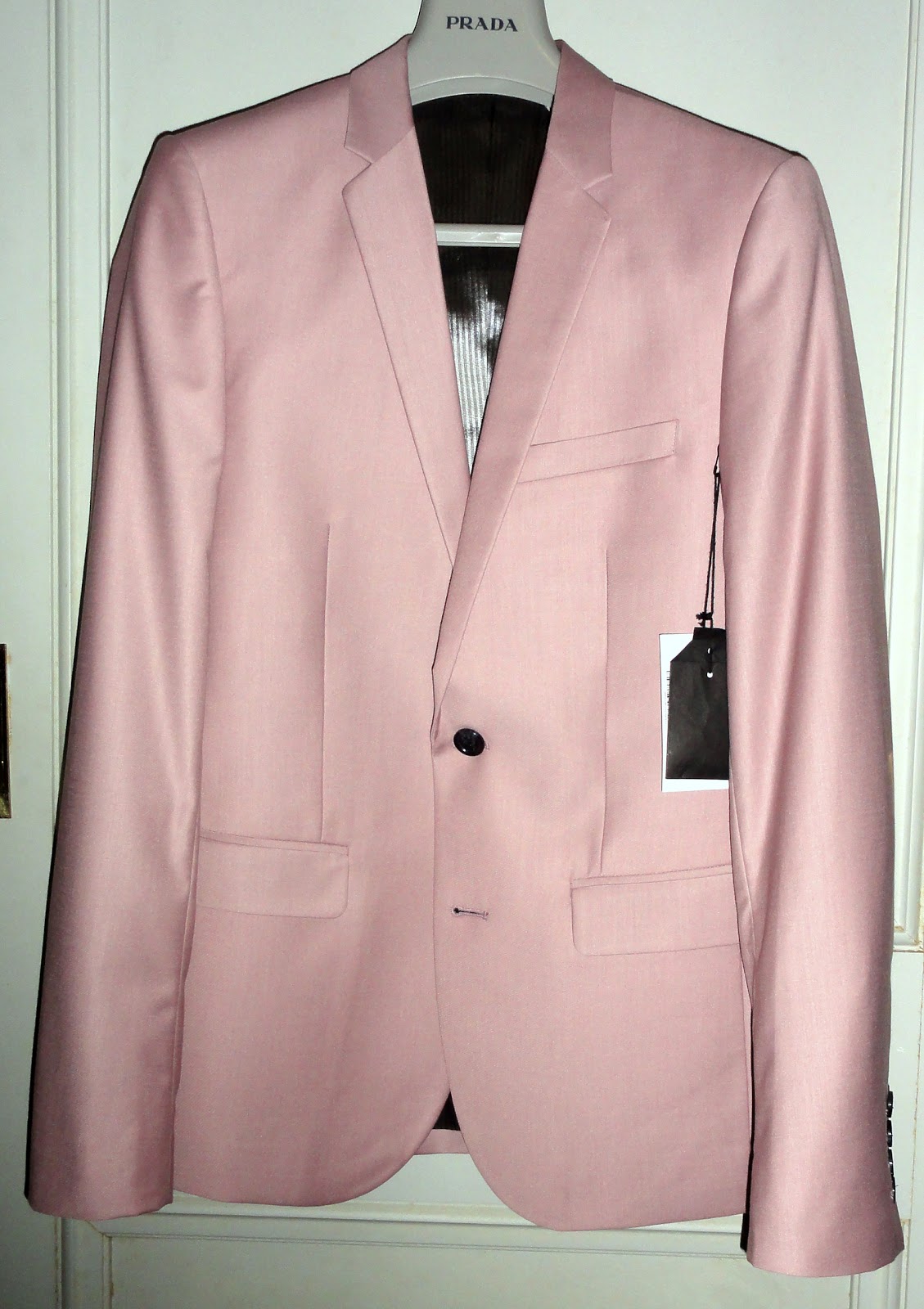 Le GRAND STYLIST: Recent purchase: a pink suit jacket