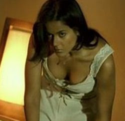 sameera reddy hot cleavage shot