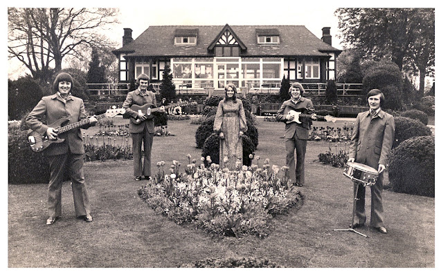 publicity photo of The Anteeks