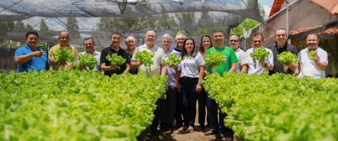 Pequenos produtores de babaçu recebem visita do governador Carlos Brandão e do ministro Paulo Teixeira para tratarem do Plano Safra 2023/2024
