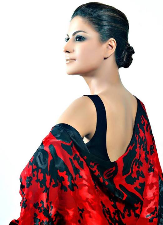 Sembrono: Veena Malik Latest Hairstyle Fashion 2013 By 