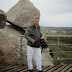 UN SANJUANINO INTENTÓ TIRAR LA PIEDRA MOVEDIZA DE TANDIL: -SI LO LOGRABA, IBA A SER UN HEROE EN MI PROVINCIA.-.