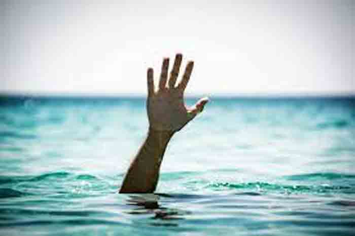 Youth rescued children who started drowning in temple pool, Alappuzha, News, Temple, Drowned, Children, Kerala