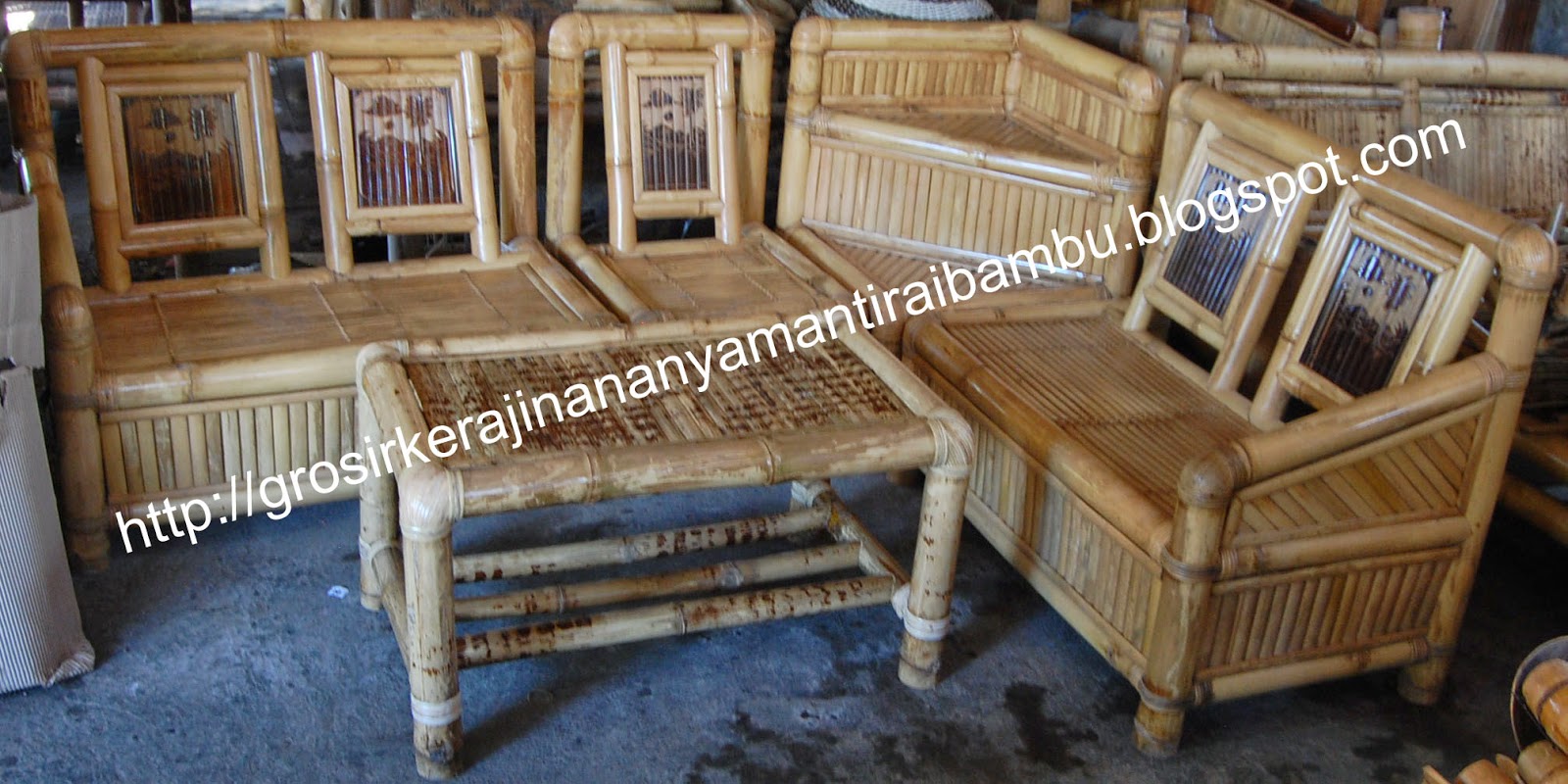 Desain ruang keluarga anyaman bambu  harga sof TELARIS