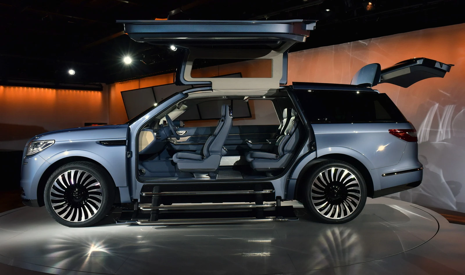 Choáng ngợp trước Lincoln Navigator Concept 2016 tại New York Auto Show