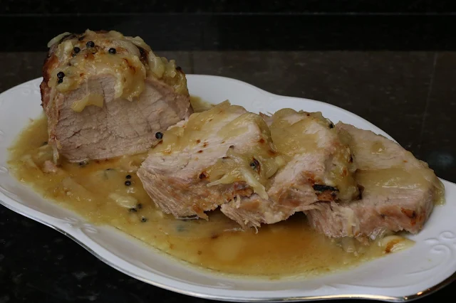 Lomo de cerdo encebollado