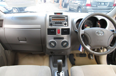 Interior Toyota Rush Edisi Pertama