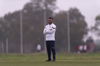 Club Atlético Independiente de Burzaco - Mas del Finde.Mosquitos!!!!!!