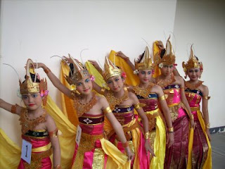 Cendrawasih Dance