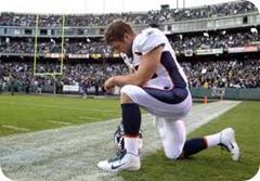 tebow praying