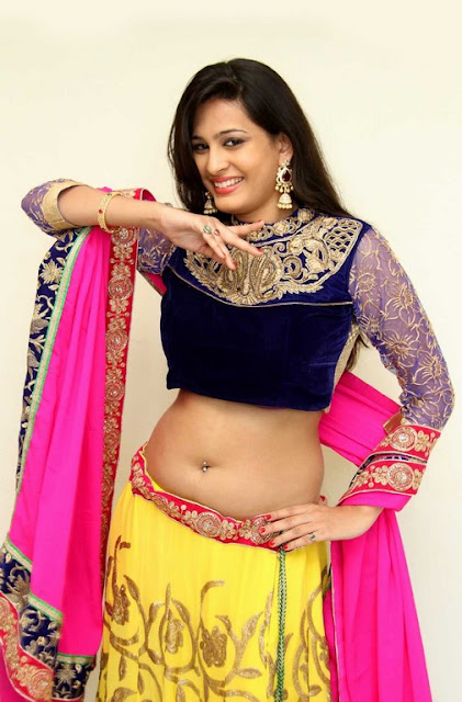 South actress spicy navel pics swetha jadhav