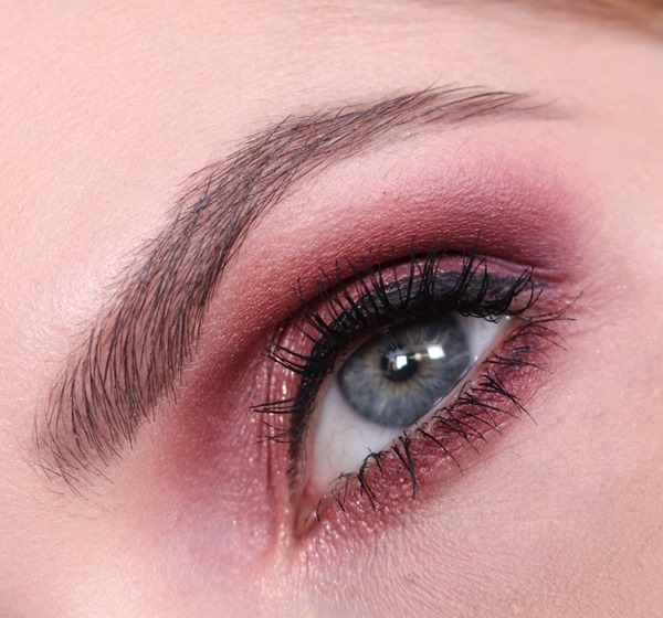 StarsInYourEyesCharlotteTilburyLook1