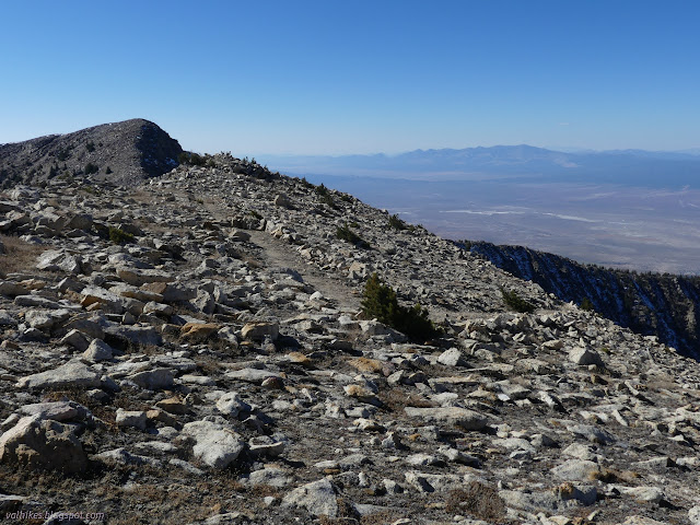 088: trail on ridge