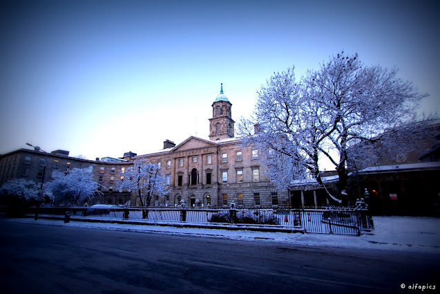 Neve a Dublino su O' Connell street