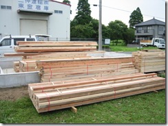 土壁の家　材木