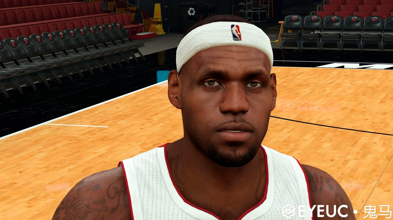 NBA 2K22 Lebron James Retro Cyberface (Miami Heat Version)