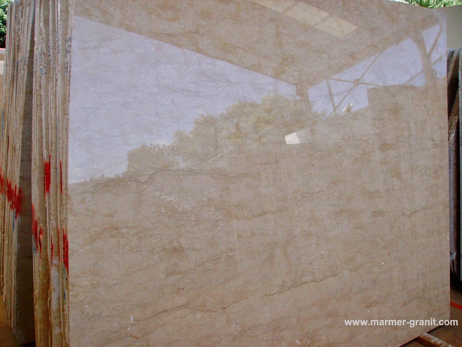 Marmer Ujungpandang Golden Perlato Marble Granite 