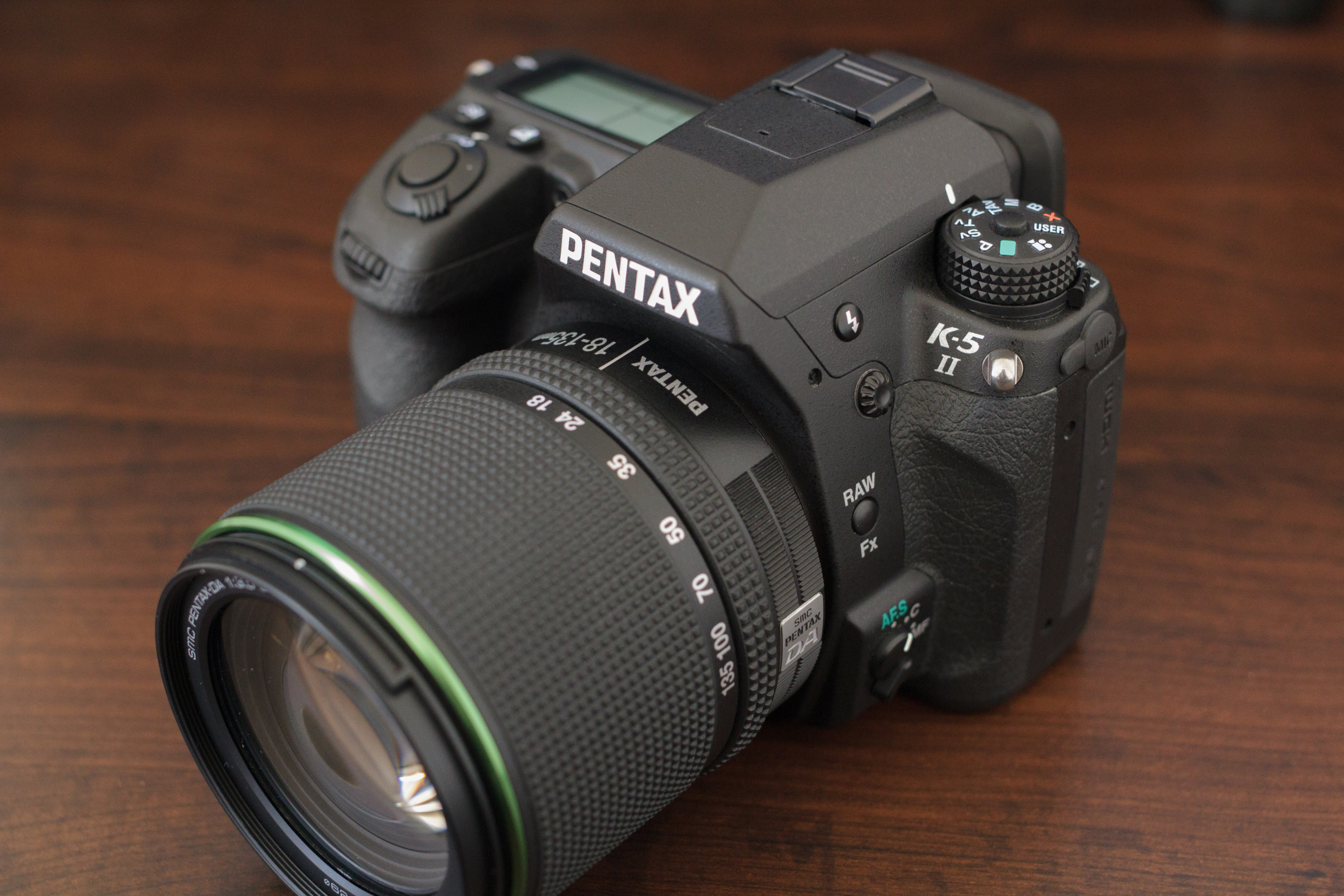protest Binnenshuis lavendel PHOTOGRAPHIC CENTRAL: PENTAX K5II Review: If You Had To Pick One...