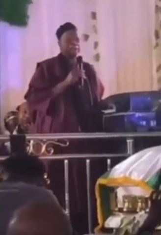 Video Of APC National Chairman, Abdullahi Adamu On A Church's Pulpit Shouting 'Praise The Lord' (Video)