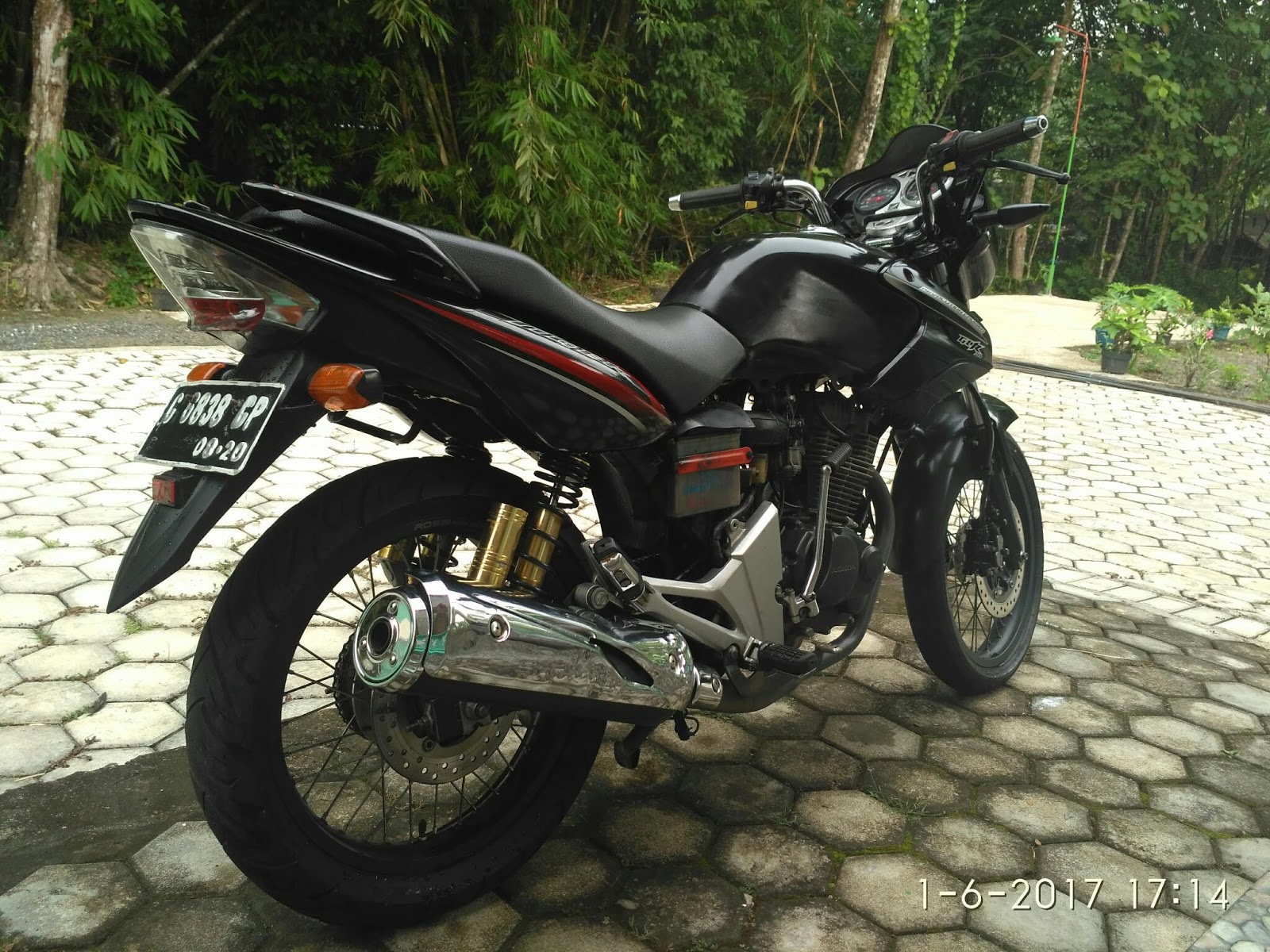 SETENGAH KOPLING Honda Tiger Revo pasang velg R17 jari jari