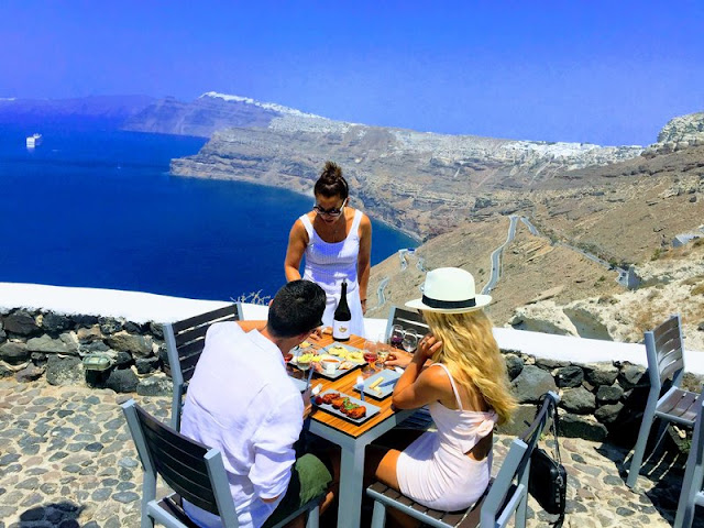 Santorini wine tasting tours