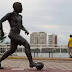 Retiran la estatua en homenaje a Dani Alves de su ciudad natal en Brasil